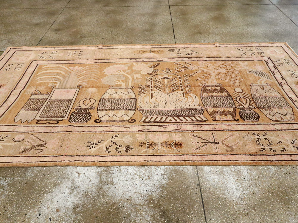 Vintage East Turkestan Khotan Pictorial Carpet, No.13962 - Galerie Shabab
