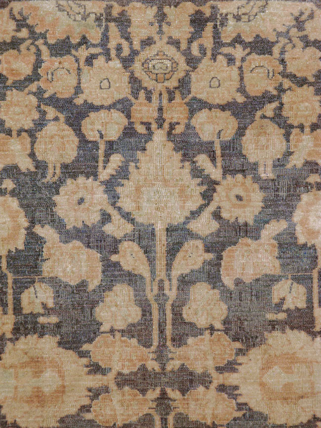 Antique Indian Agra Carpet, No.13970 - Galerie Shabab