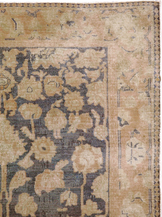 Antique Indian Agra Carpet, No.13970 - Galerie Shabab