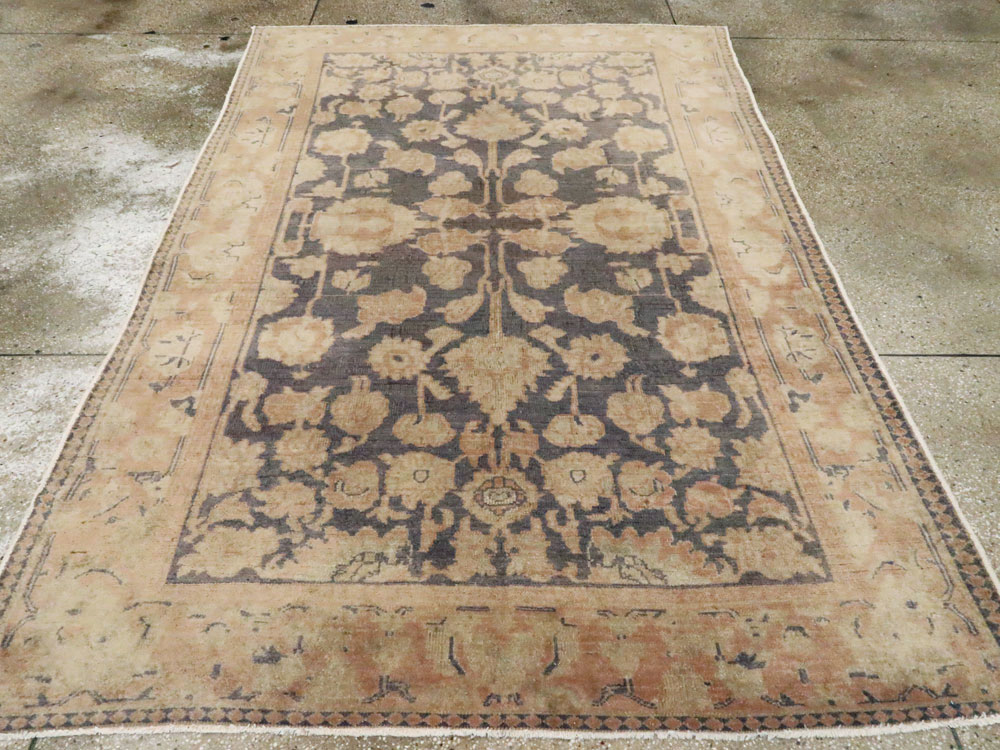 Antique Indian Agra Carpet, No.13970 - Galerie Shabab
