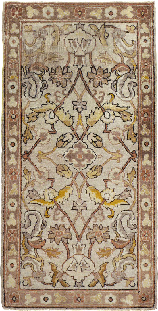 Antique Indian Lahore Rug, No.13977 - Galerie Shabab