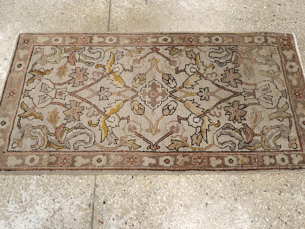 Antique Indian Lahore Rug, No.13977 - Galerie Shabab