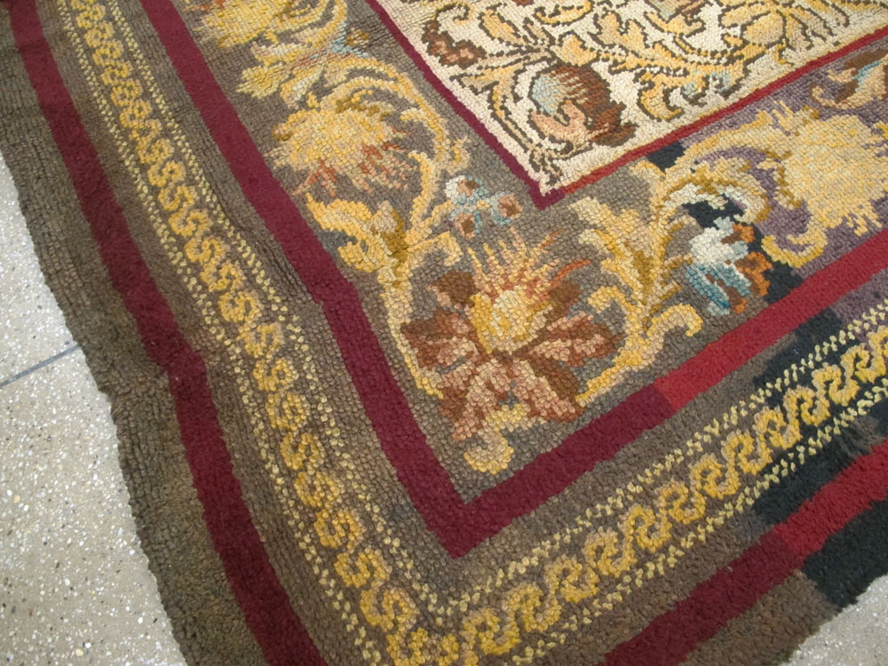 Vintage Irish Donegal Accent Carpet, No.13979 - Galerie Shabab