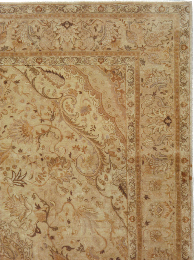 Antique Persian Tabriz Carpet, No.13983 - Galerie Shabab