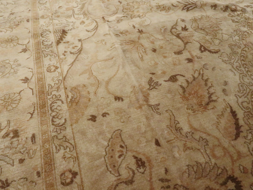 Antique Persian Tabriz Carpet, No.13983 - Galerie Shabab