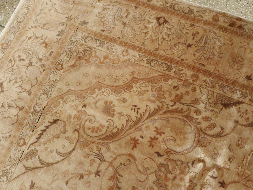 Antique Persian Tabriz Carpet, No.13983 - Galerie Shabab