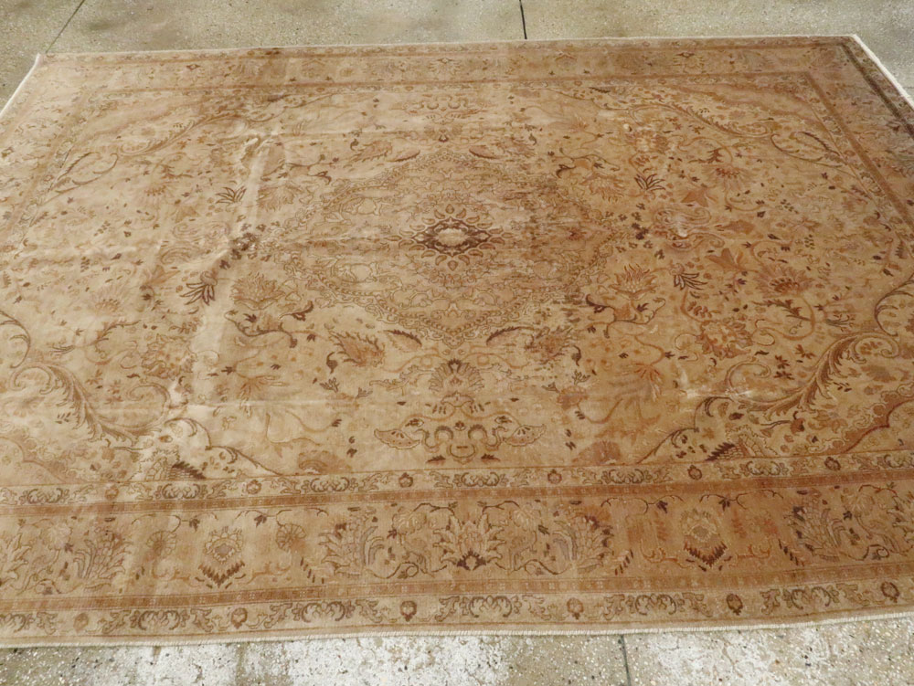 Antique Persian Tabriz Carpet, No.13983 - Galerie Shabab
