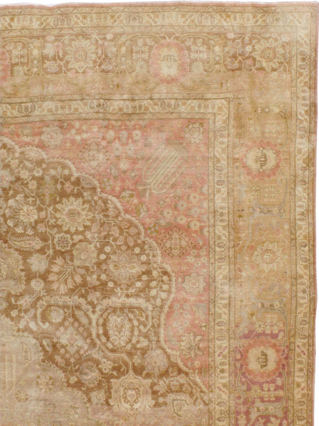 Antique Persian Tabriz Carpet, No.13990 - Galerie Shabab