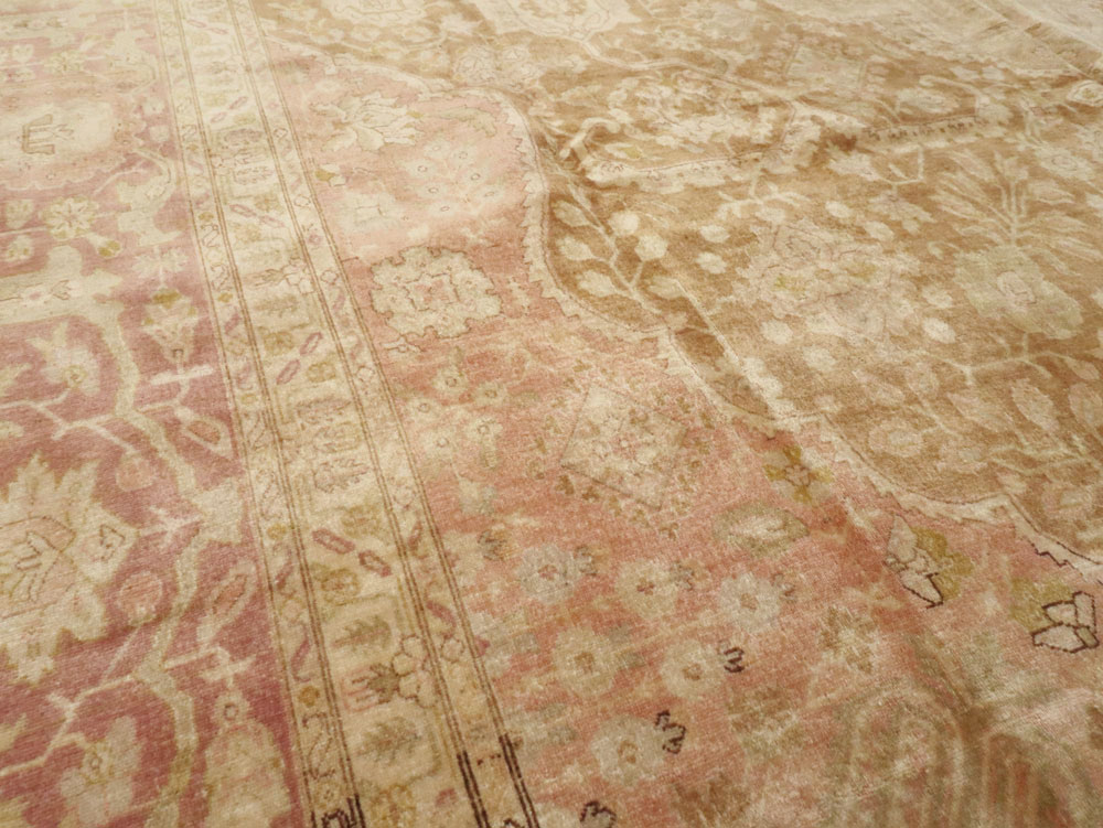 Antique Persian Tabriz Carpet, No.13990 - Galerie Shabab
