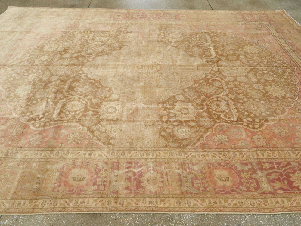 Antique Persian Tabriz Carpet, No.13990 - Galerie Shabab