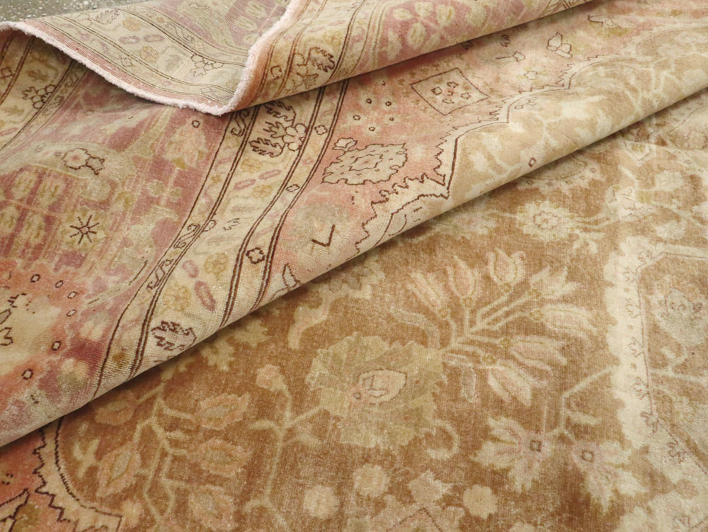 Antique Persian Tabriz Carpet, No.13990 - Galerie Shabab