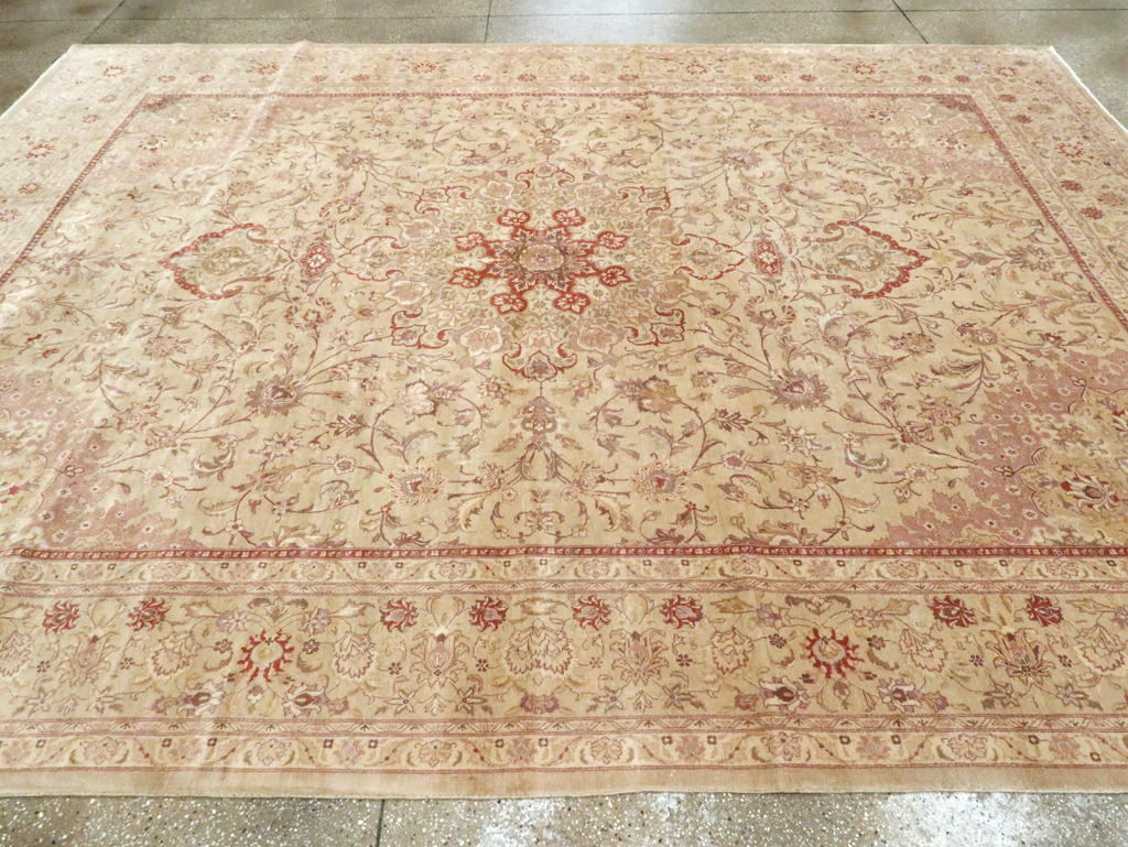 Vintage Persian Tabriz Carpet, No.13991 - Galerie Shabab