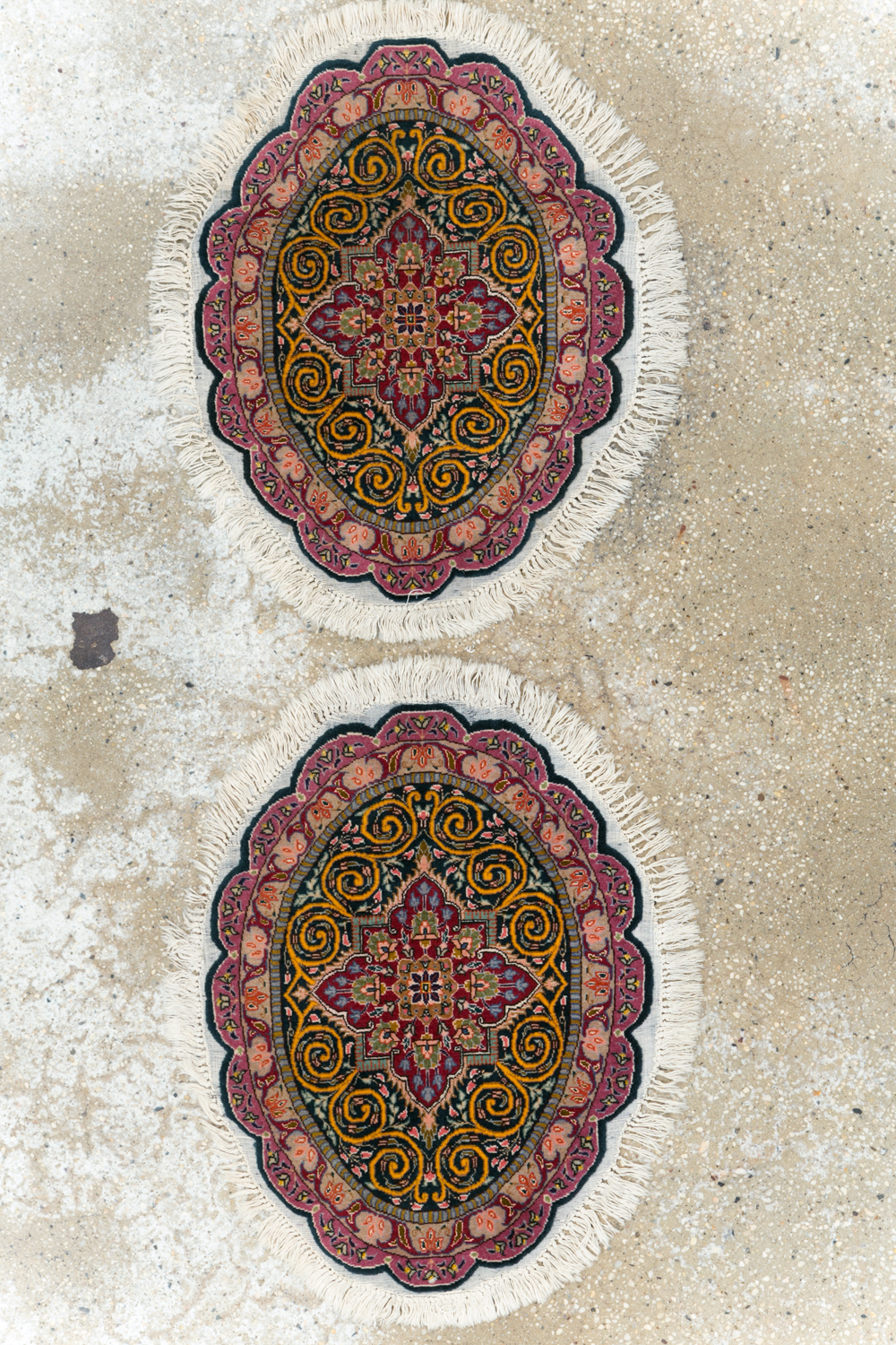 Vintage Persian Tabriz Oval Carpet (Pair: 2 of 2), No.14006 - Galerie Shabab