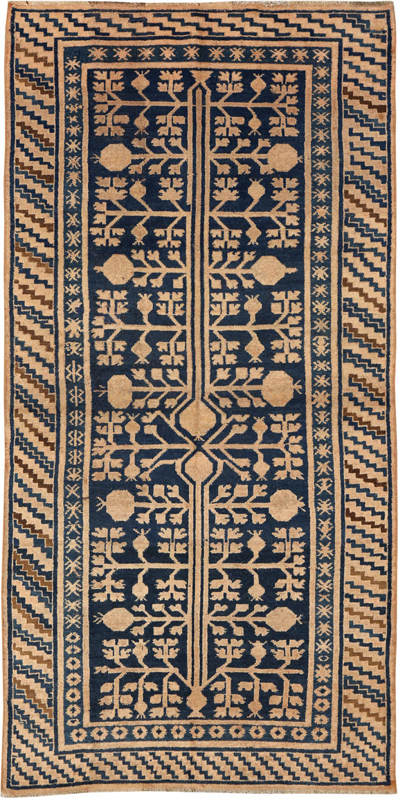 A Samarkand Rug, No.14052 - Galerie Shabab