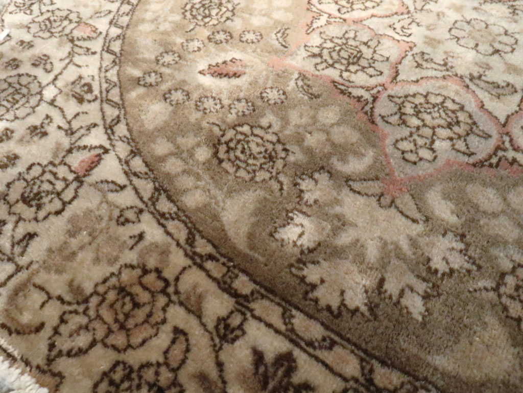 Vintage Persian Tabriz Round Carpet, No.14057 - Galerie Shabab