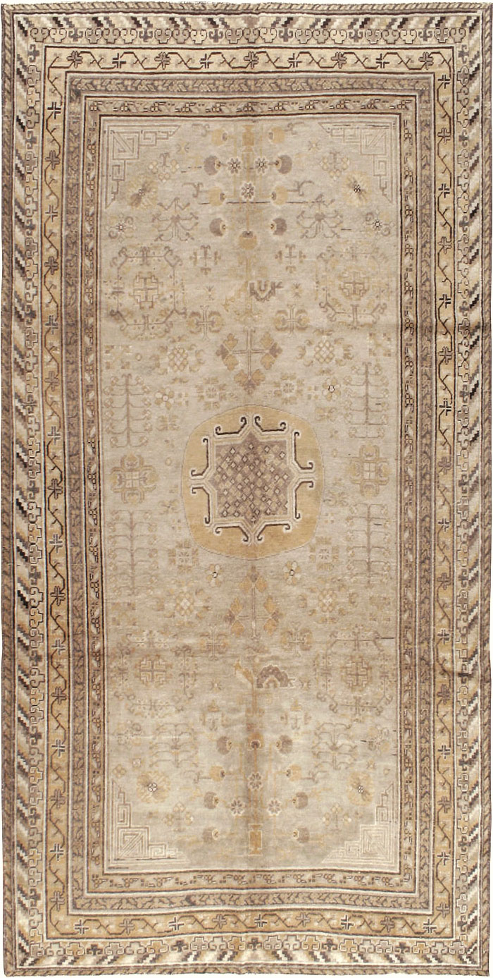Antique East Turkestan Khotan Carpet, No.14075 - Galerie Shabab