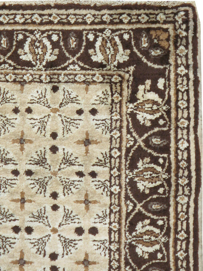 Vintage Indian Agra Rug, No.14086 - Galerie Shabab