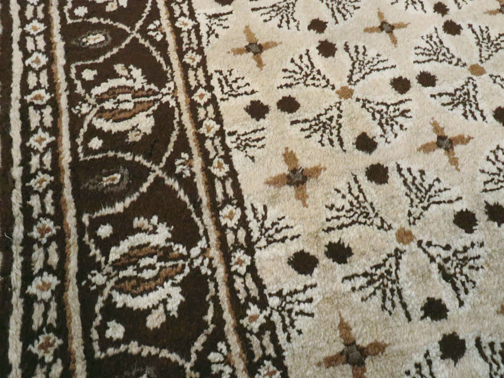 Vintage Indian Agra Rug, No.14086 - Galerie Shabab