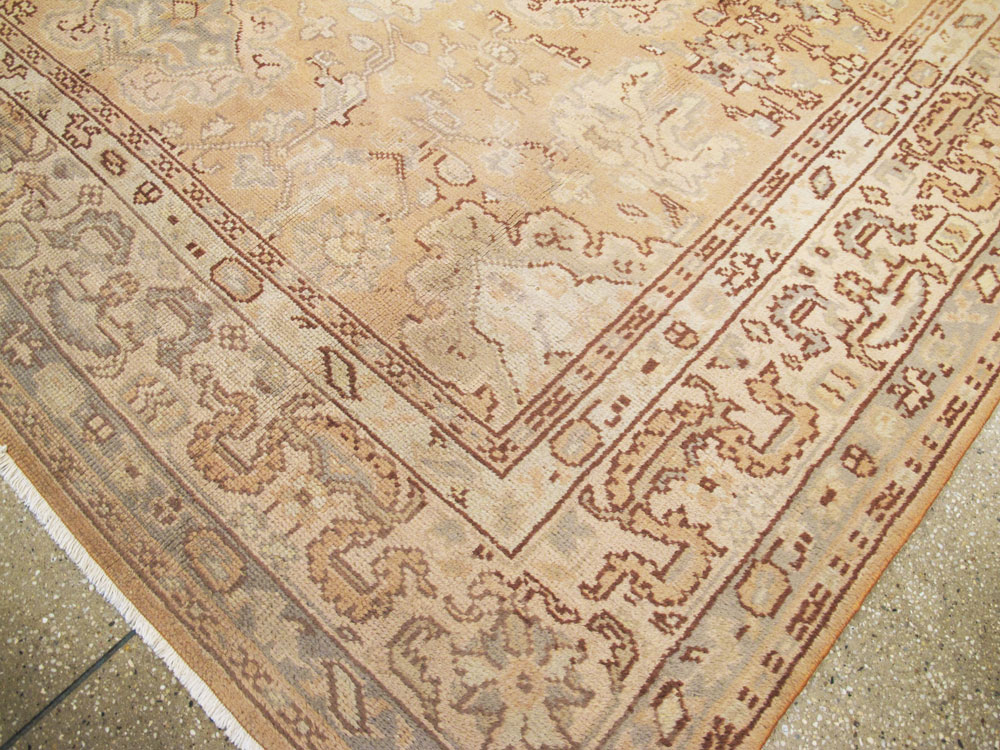 Antique Turkish Oushak Carpet, No.14125 - Galerie Shabab