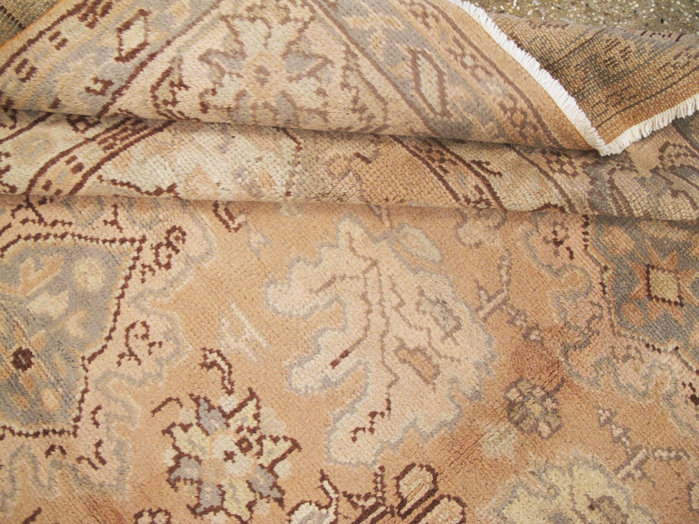 Antique Turkish Oushak Carpet, No.14125 - Galerie Shabab