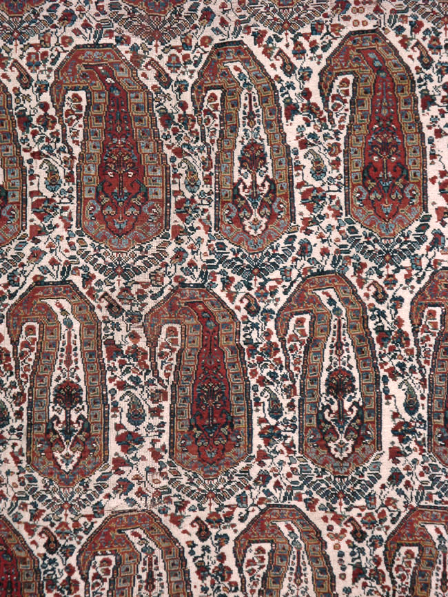 Antique Persian Shiraz Carpet, No.14137 - Galerie Shabab