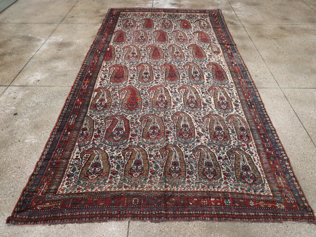 Antique Persian Shiraz Carpet, No.14137 - Galerie Shabab