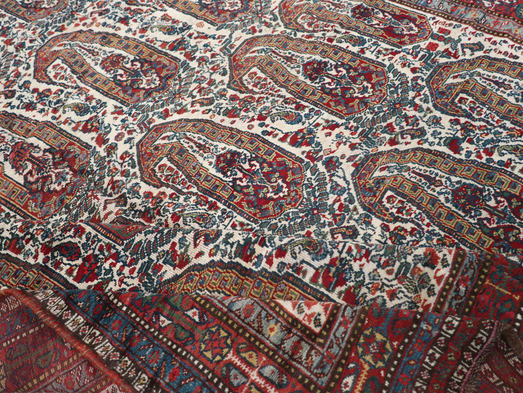 Antique Persian Shiraz Carpet, No.14137 - Galerie Shabab