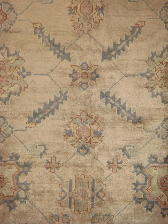 Antique Oushak Carpet, No.14148 - Galerie Shabab