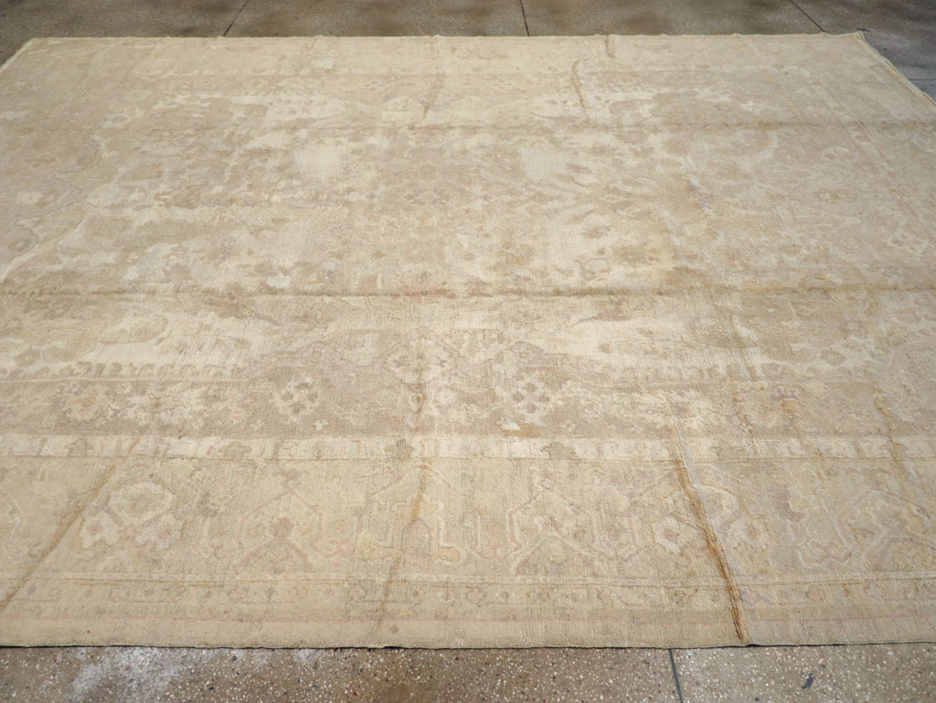 Antique Turkish Oushak Carpet, No.14155 - Galerie Shabab