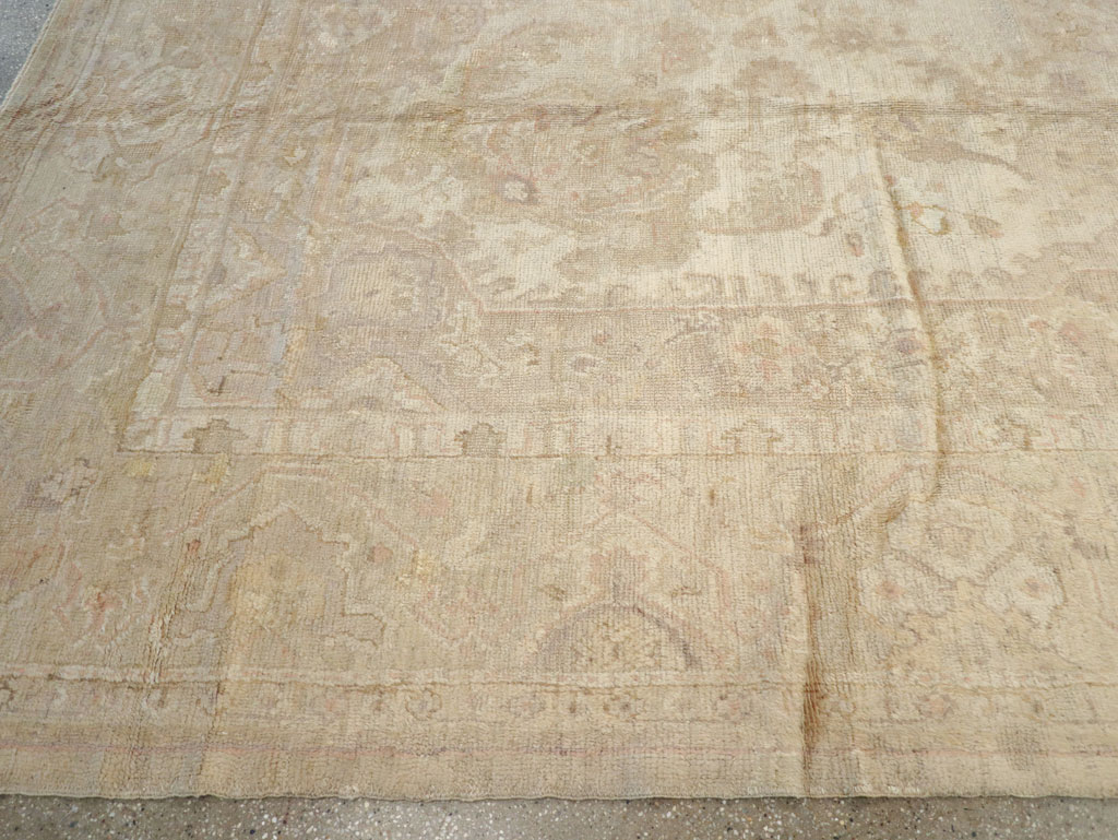 Antique Turkish Oushak Carpet, No.14155 - Galerie Shabab