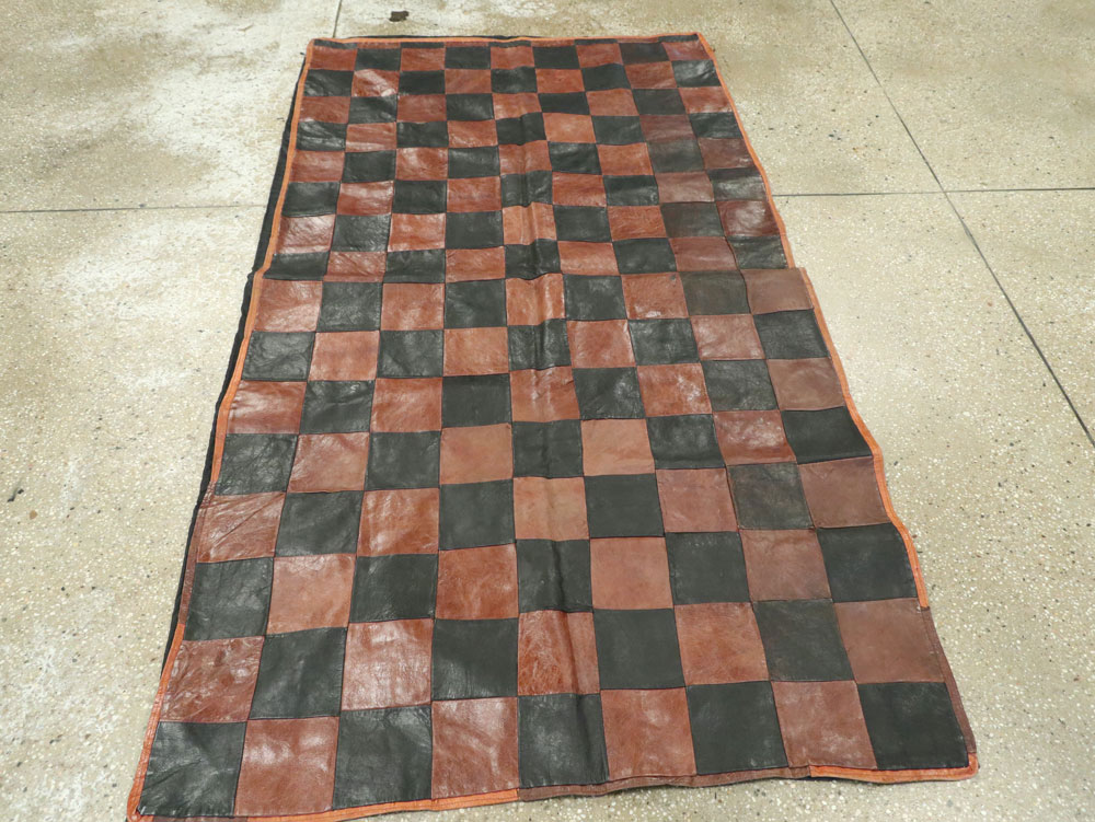 Vintage Italian Leather Art Deco Rug, No.14184 - Galerie Shabab