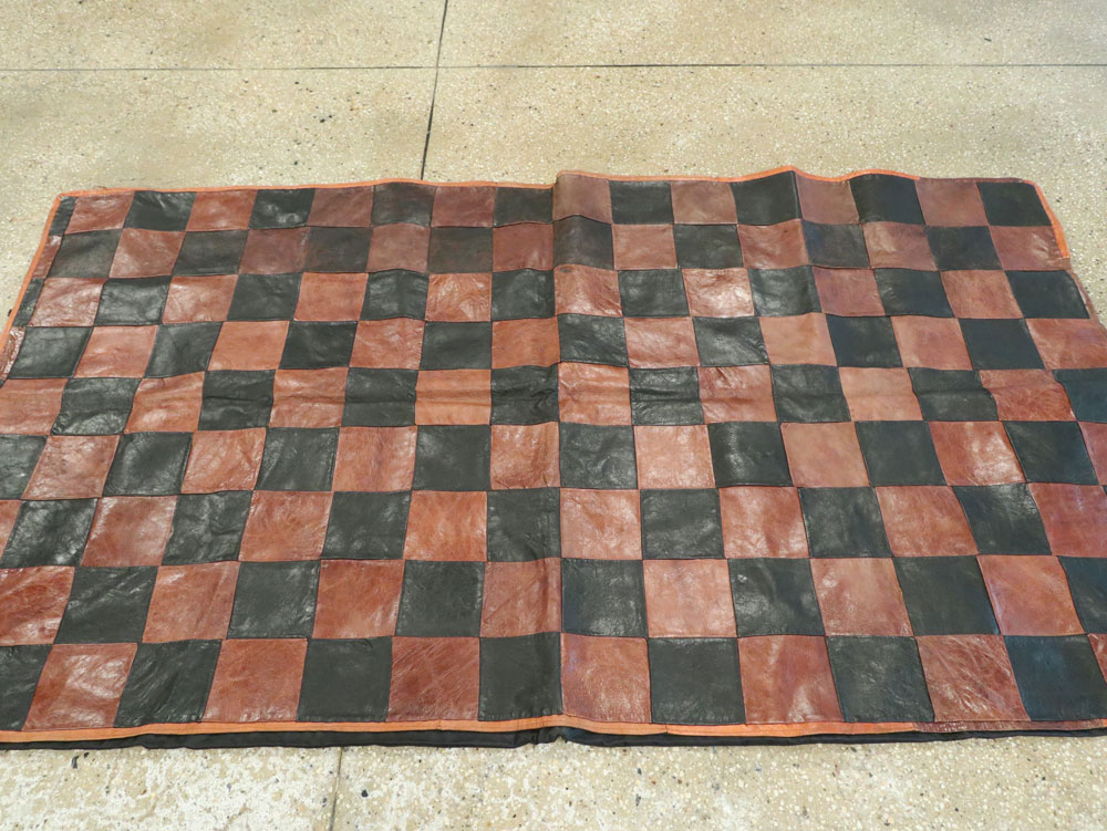 Vintage Italian Leather Art Deco Rug, No.14184 - Galerie Shabab