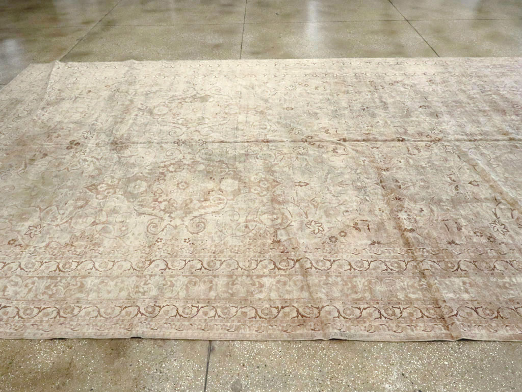 Antique Persian Lavar Kerman Carpet, No.14200 - Galerie Shabab