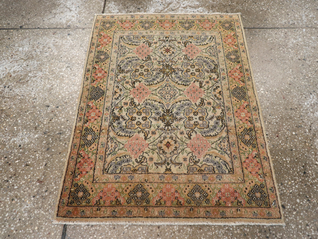 Antique Turkish Sivas Rug, No.14230 - Galerie Shabab