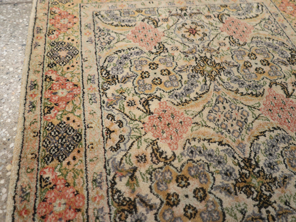 Antique Turkish Sivas Rug, No.14230 - Galerie Shabab