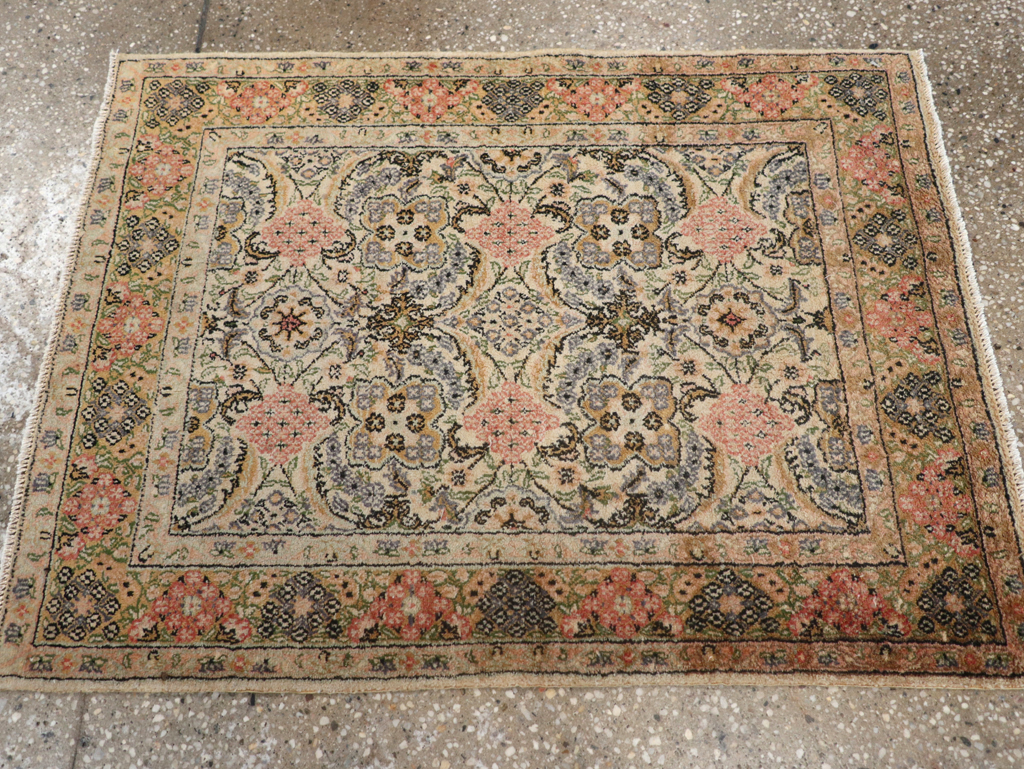 Antique Turkish Sivas Rug, No.14230 - Galerie Shabab