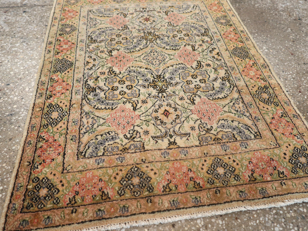 Antique Turkish Sivas Rug, No.14230 - Galerie Shabab