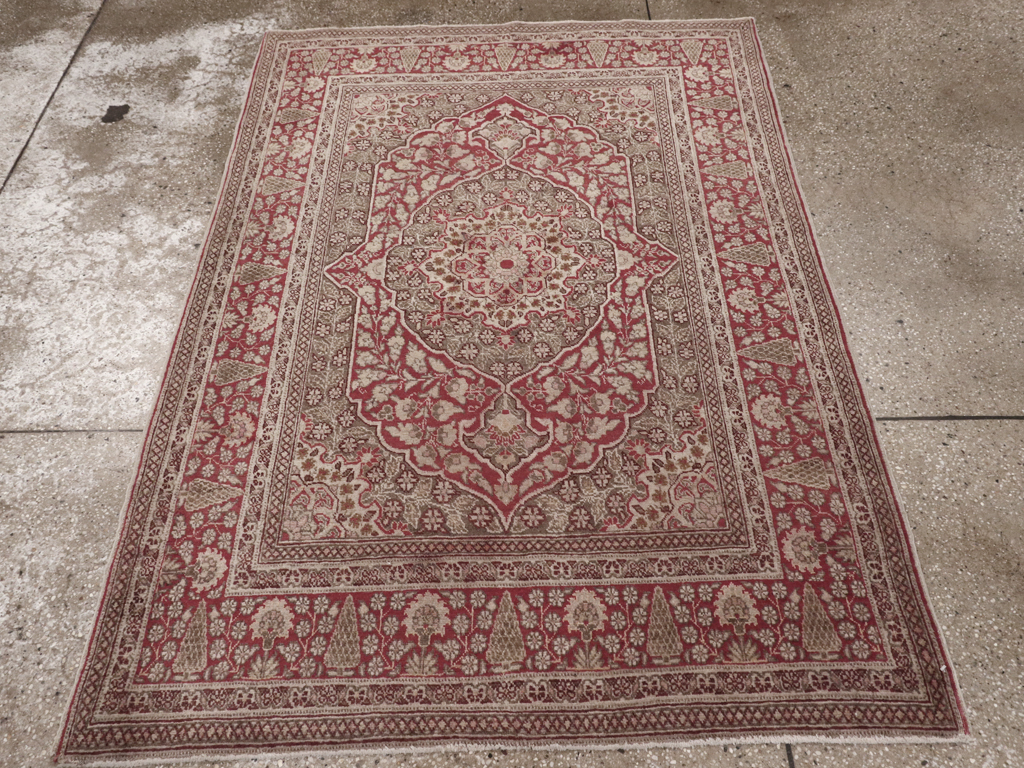 Antique Persian Tabriz Rug, No.14232 - Galerie Shabab