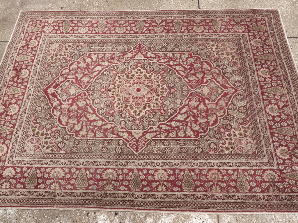 Antique Persian Tabriz Rug, No.14232 - Galerie Shabab