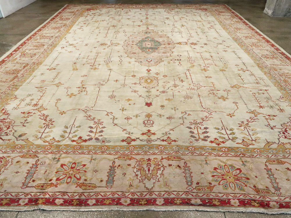 Antique Turkish Oushak Carpet, No.14236 - Galerie Shabab