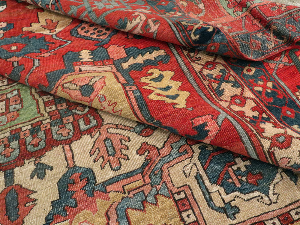 Antique Persian Heriz Carpet, No.14272 - Galerie Shabab