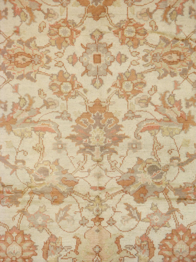 Vintage Turkish Oushak Accent Carpet, No.14283 - Galerie Shabab
