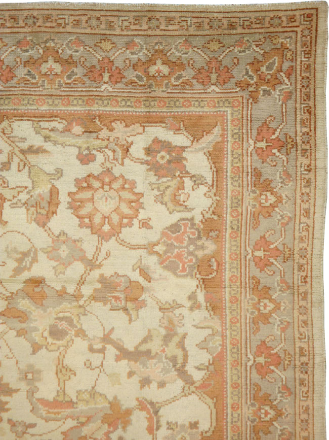 Vintage Turkish Oushak Accent Carpet, No.14283 - Galerie Shabab