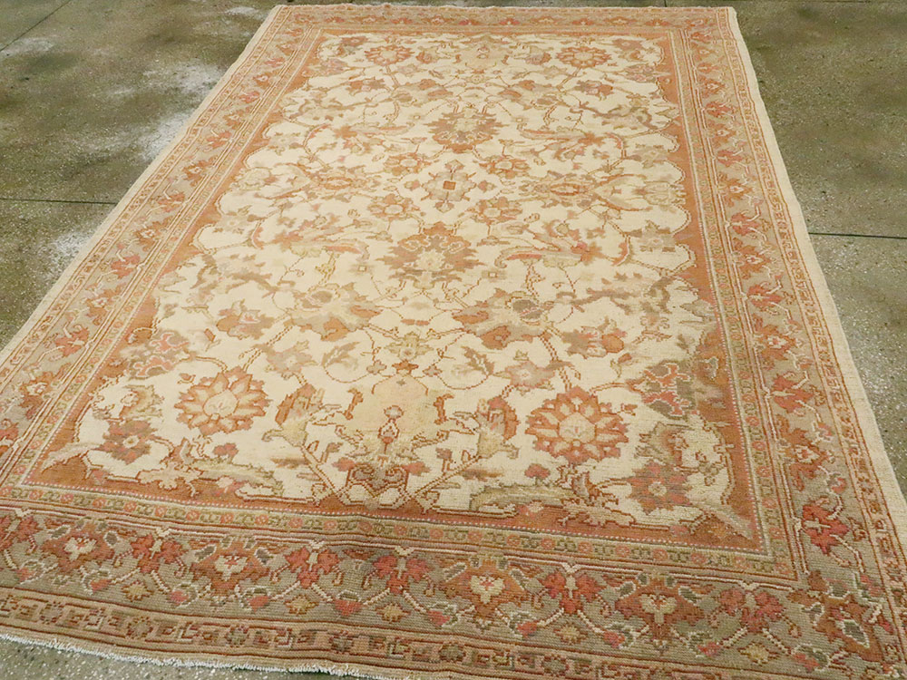 Vintage Turkish Oushak Accent Carpet, No.14283 - Galerie Shabab