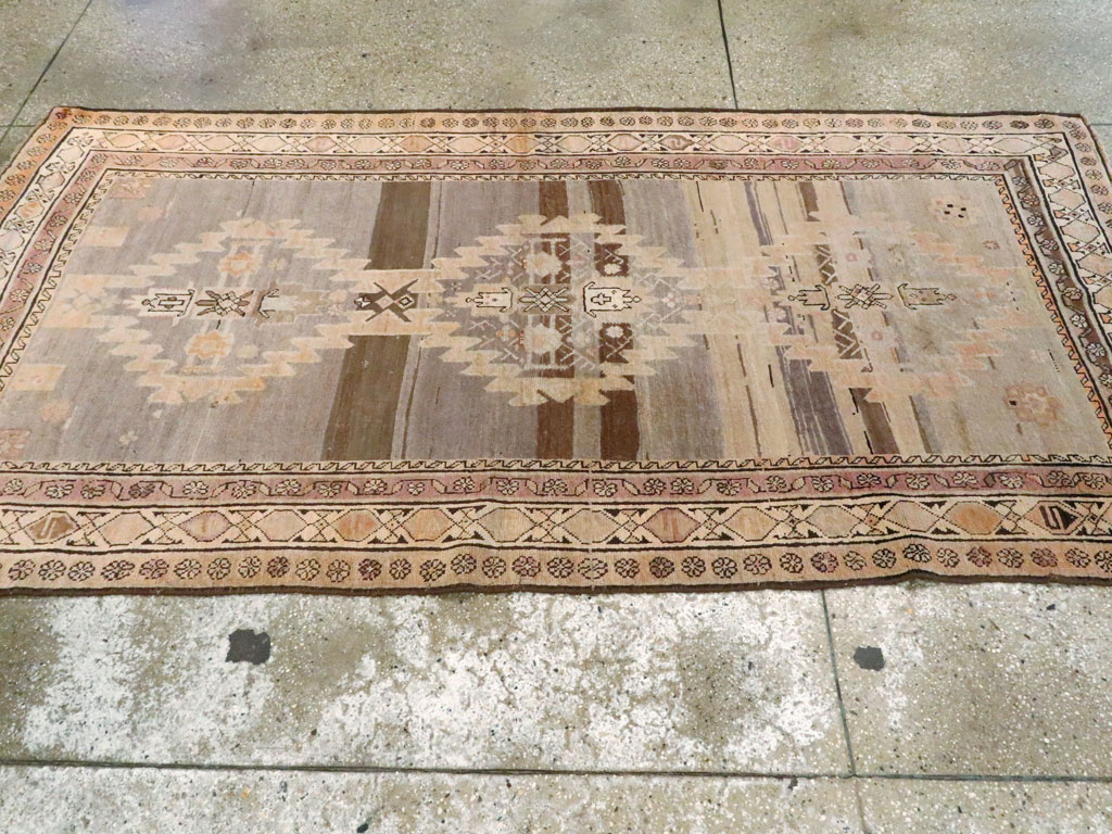 Antique Caucasian Karabagh Rug, No.14295 - Galerie Shabab