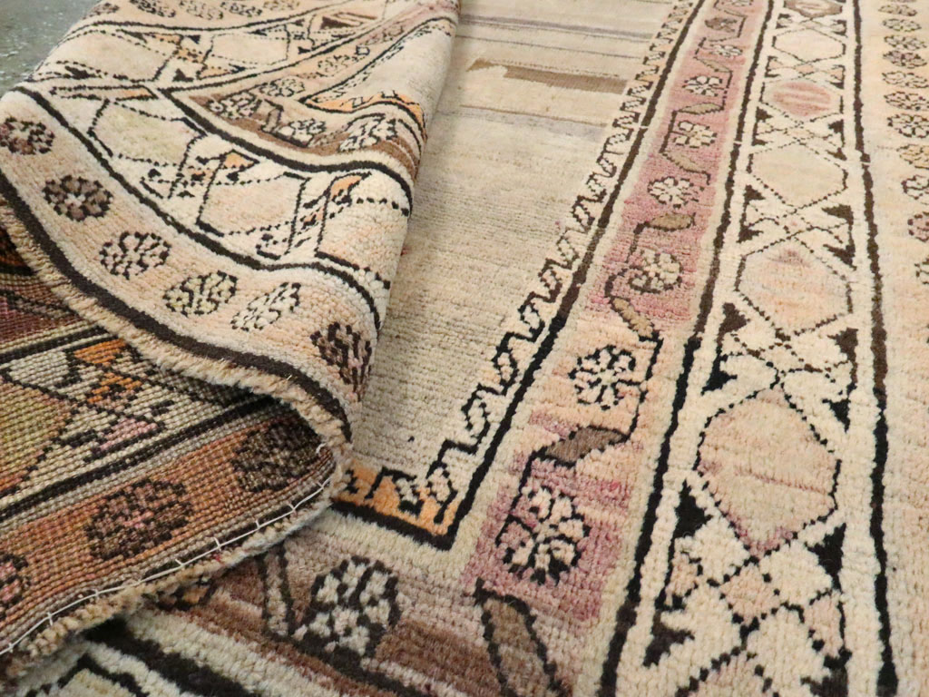 Antique Caucasian Karabagh Rug, No.14295 - Galerie Shabab