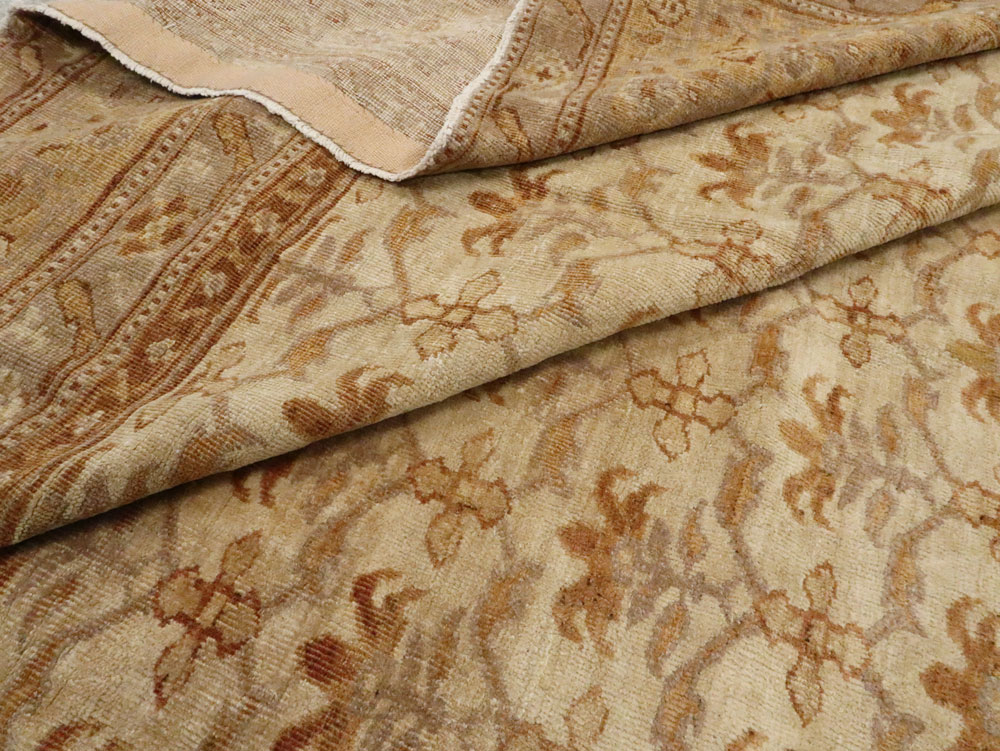 Antique Indian Agra Carpet, No.14300 - Galerie Shabab