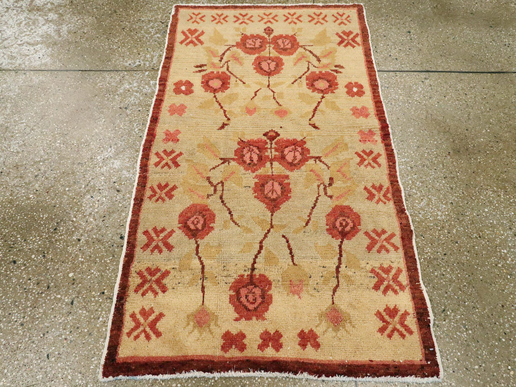 Vintage Turkish Anatolian Throw Rug, No.14326 - Galerie Shabab