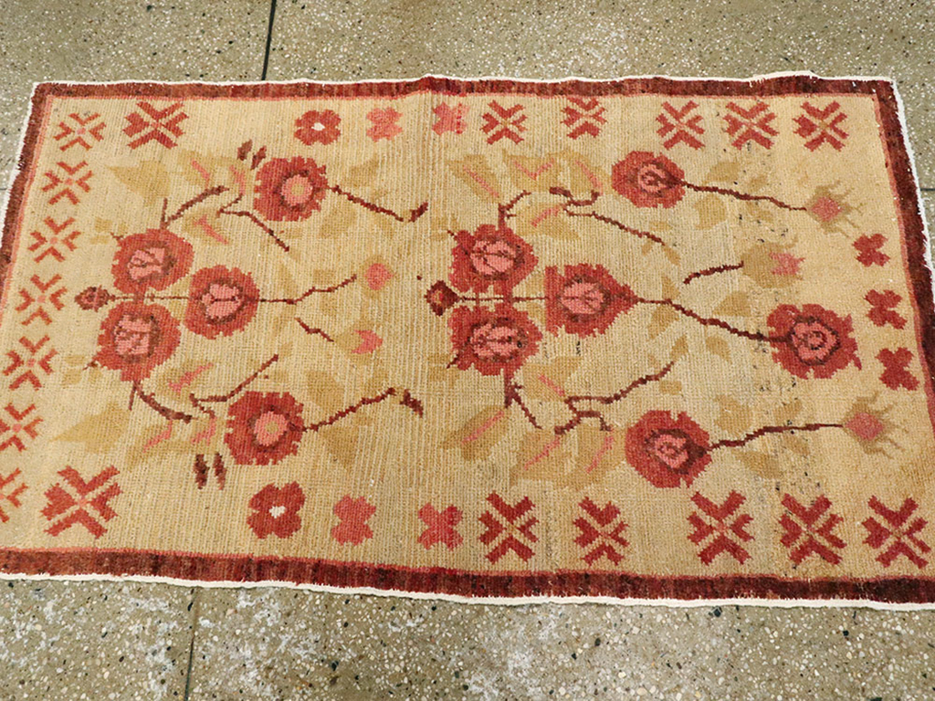 Vintage Turkish Anatolian Throw Rug, No.14326 - Galerie Shabab
