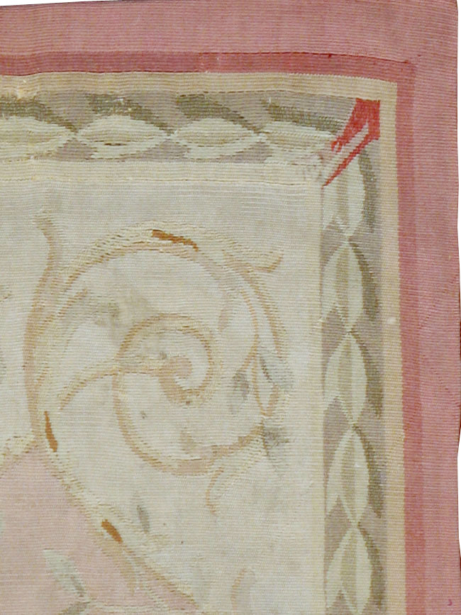 Antique French Aubusson Rug, No.14331 - Galerie Shabab